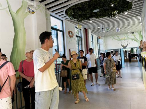 昆明某学校附属小学前往行知第二小学参观学习，携手共进，智慧启航  第1张